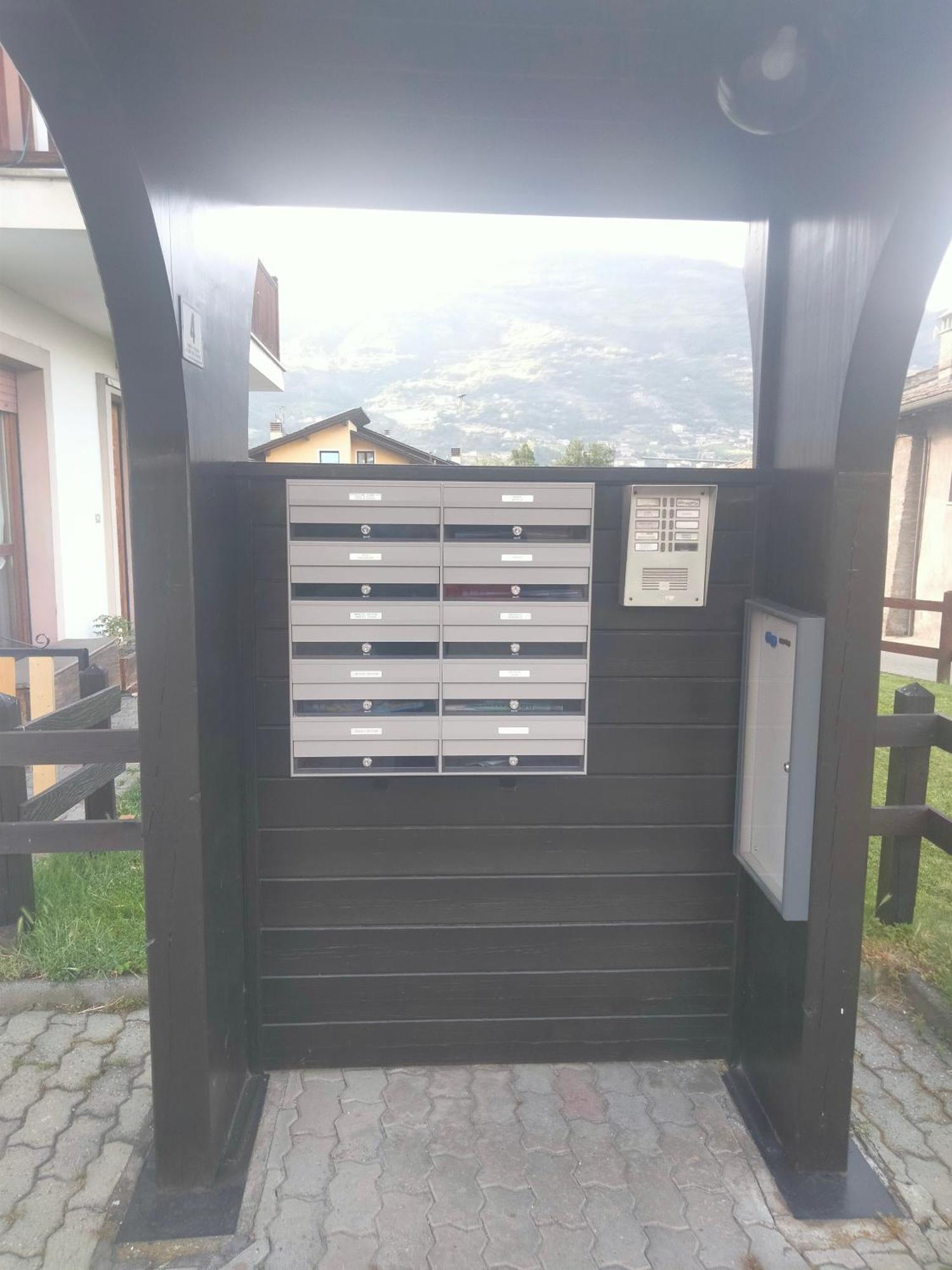 Appartamento Signorile Con Giardino Аоста Экстерьер фото