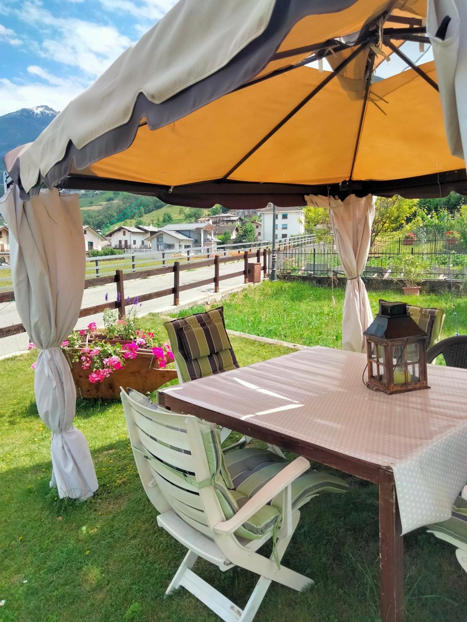 Appartamento Signorile Con Giardino Аоста Экстерьер фото
